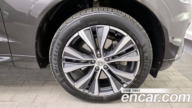Volvo XC60 2022 — photo 5
