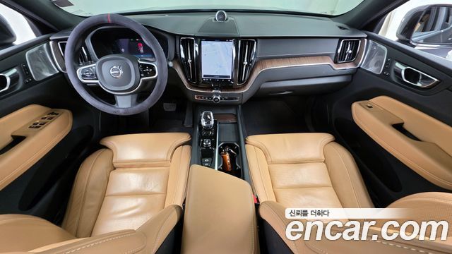 Volvo XC60 2022 — photo 7