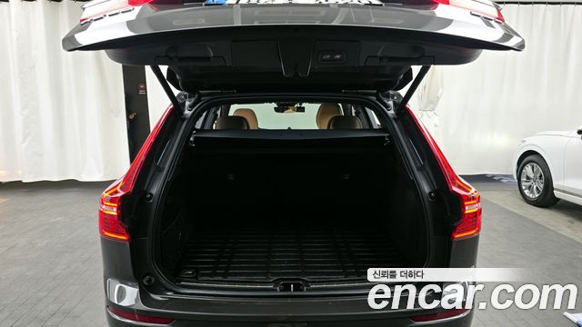 Volvo XC60 2022 — photo 20