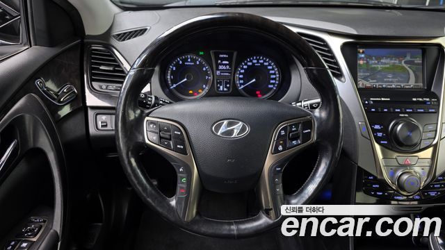 Hyundai Grandeur 2011 — photo 16