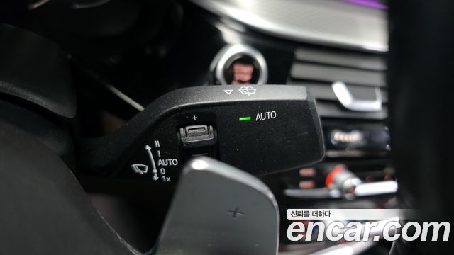 BMW 5-Series 2018 — photo 16