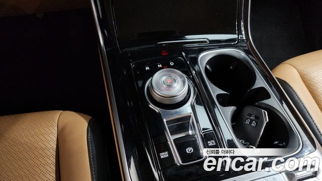 Kia Canival 2022 — photo 9