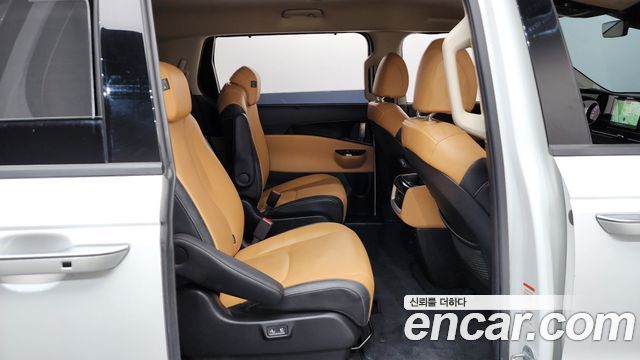 Kia Canival 2022 — photo 12