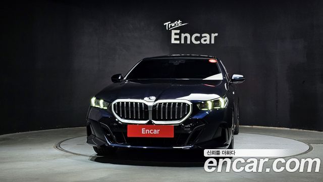BMW 5-Series 2025 — photo 3