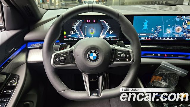 BMW 5-Series 2025 — photo 13