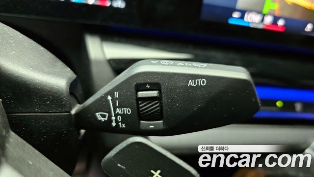BMW 5-Series 2025 — photo 16
