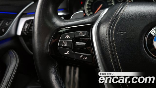 BMW 5-Series 2017 — photo 18
