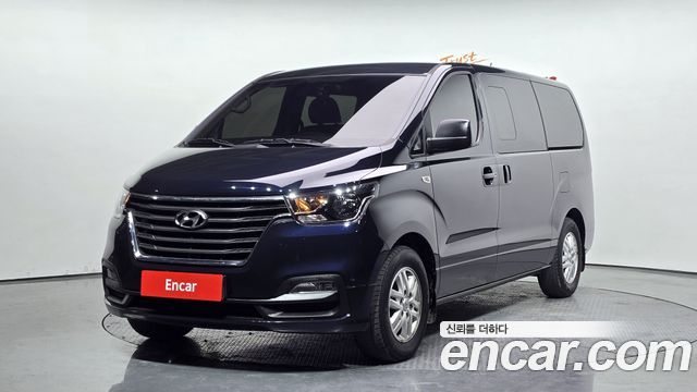Hyundai Starex 2021 — photo 1