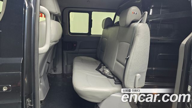 Hyundai Starex 2021 — photo 12
