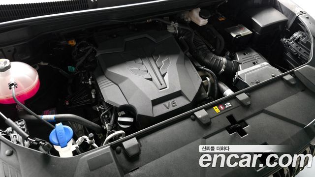 Kia Canival 2023 — photo 6