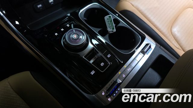 Kia Canival 2023 — photo 9