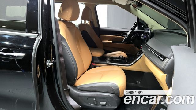 Kia Canival 2023 — photo 10