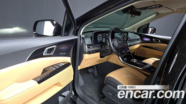 Kia Canival 2023 — photo 11
