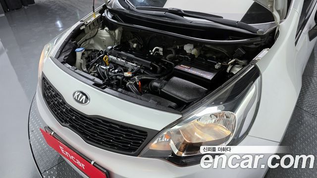 Kia pride 2014 — photo 6