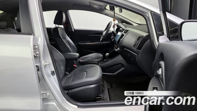 Kia pride 2014 — photo 10