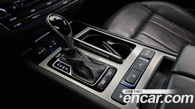 Hyundai Genesis 2016 — photo 9