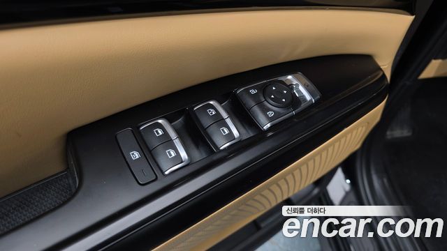 Kia Canival 2022 — photo 11