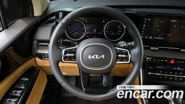 Kia Canival 2022 — photo 17
