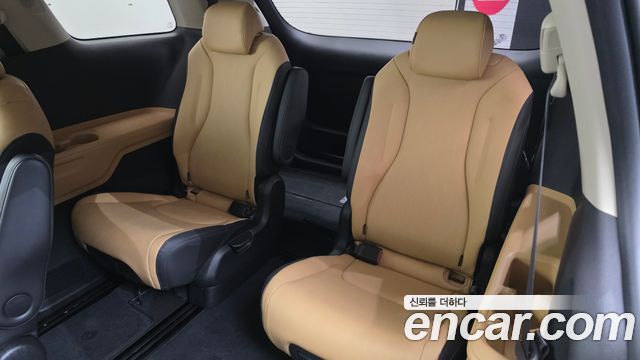 Kia Canival 2022 — photo 19