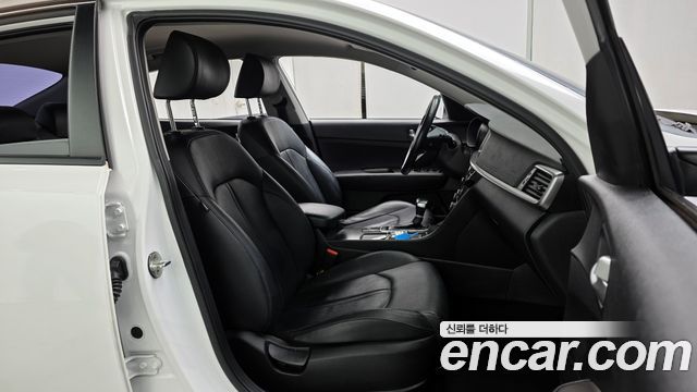 Kia K5 2019 — photo 10