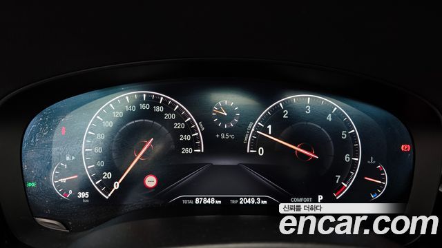 BMW 5-Series 2019 — photo 8