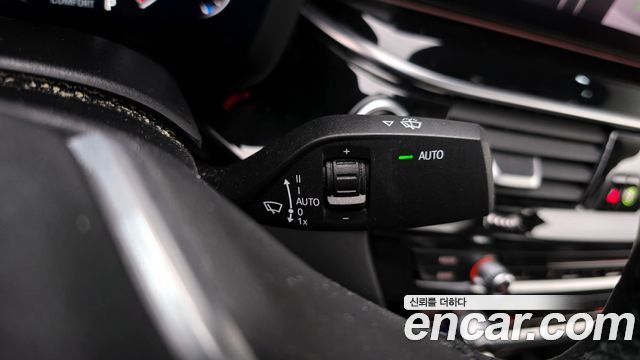 BMW 5-Series 2019 — photo 9