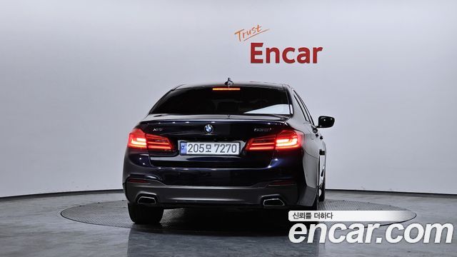 BMW 5-Series 2018 — photo 4