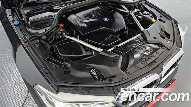 BMW 5-Series 2018 — photo 6