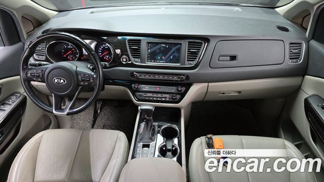Kia Canival 2019 — photo 7
