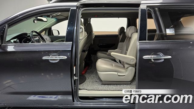 Kia Canival 2019 — photo 12