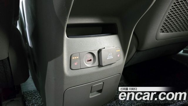 Kia Canival 2019 — photo 16