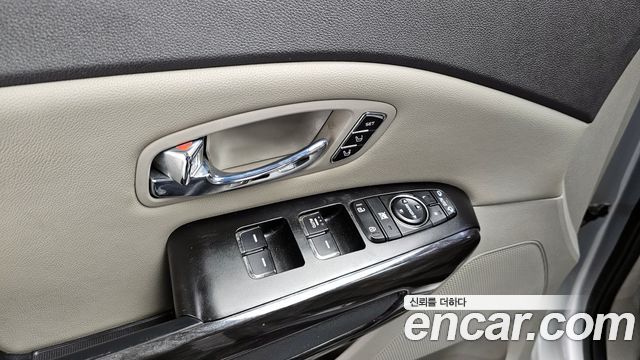 Kia Canival 2016 — photo 20