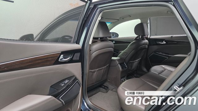 Kia K7 2019 — photo 17