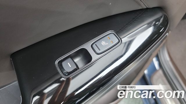 Kia K7 2019 — photo 18