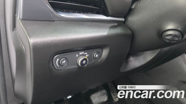 Chevrolet Korea Traverse 2020 — photo 17