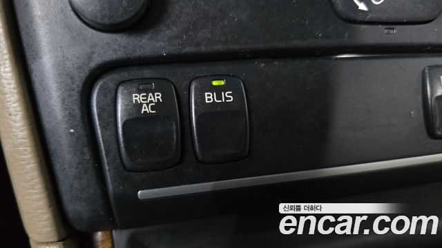 Volvo XC90 2008 — photo 16