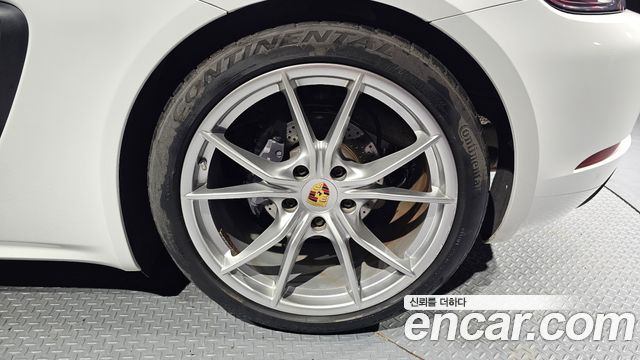 Porsche 718 2019 — photo 5