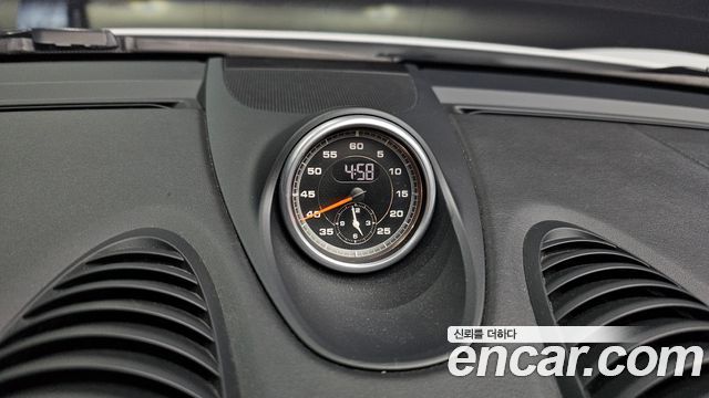 Porsche 718 2019 — photo 17