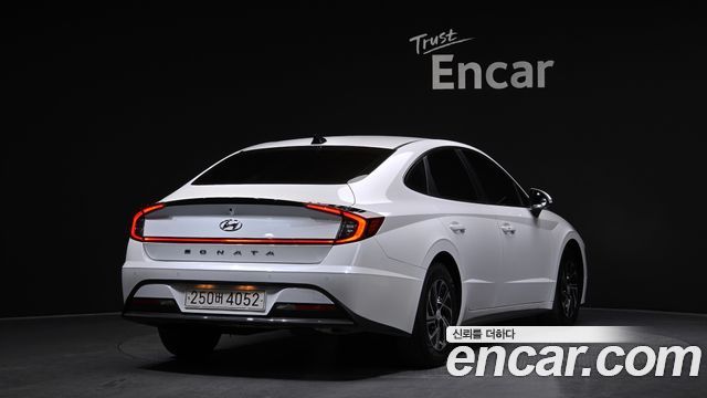 Hyundai Sonata 2022 — photo 2