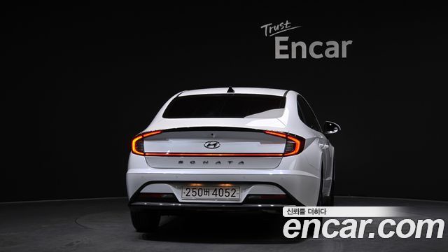 Hyundai Sonata 2022 — photo 4