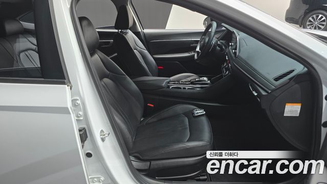 Hyundai Sonata 2022 — photo 10