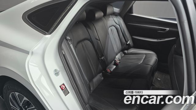 Hyundai Sonata 2022 — photo 12