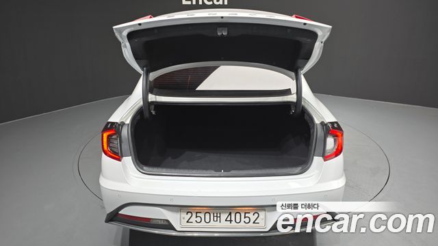 Hyundai Sonata 2022 — photo 20