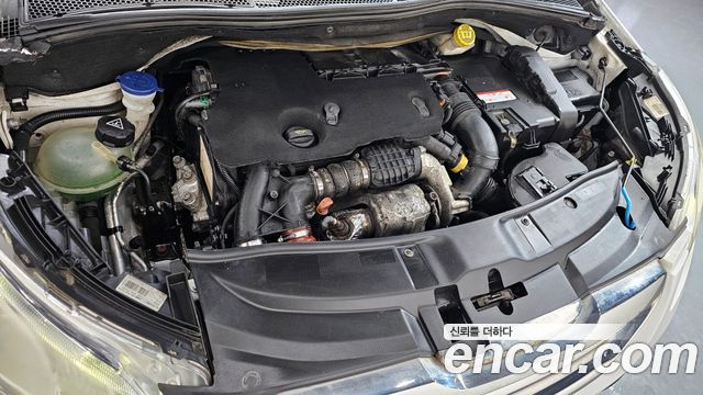 Peugeot 2008 2015 — photo 6