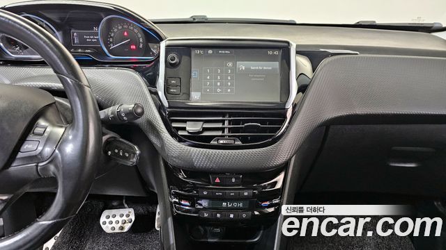 Peugeot 2008 2015 — photo 14