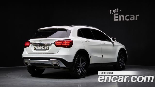Mercedes-Benz GLA-Class 2019 — photo 2