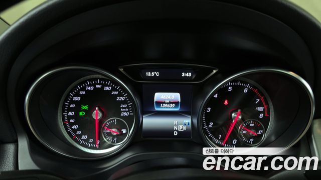 Mercedes-Benz GLA-Class 2019 — photo 8
