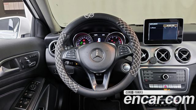 Mercedes-Benz GLA-Class 2019 — photo 13