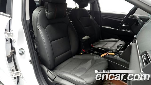 Hyundai AVANTE 2020 — photo 14