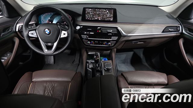 BMW 5-Series 2020 — photo 7